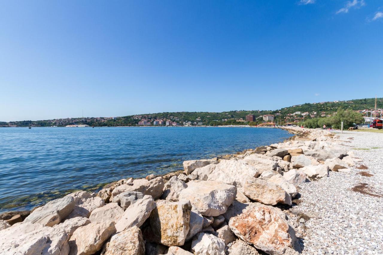 Premium Marina Apartments With Sea View By Locap Group Portorož Extérieur photo